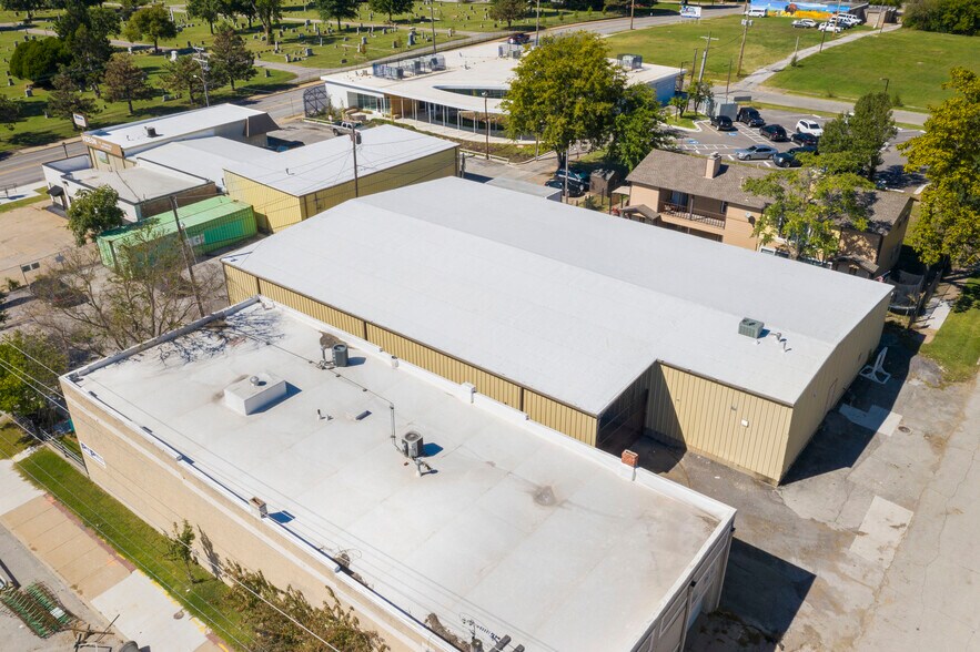 More Photos Of 1020 S Quaker Ave, Tulsa Warehouse For Lease