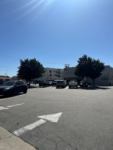 More Photos Of 111 E Avenue 26, Los Angeles Freestanding For Lease