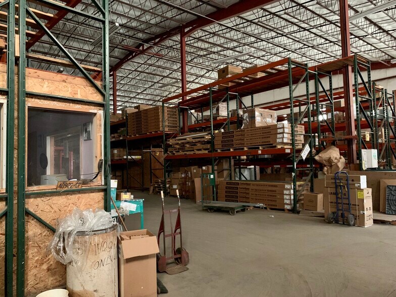 More Photos Of 240 Chestnut St, Liberty Warehouse For Lease