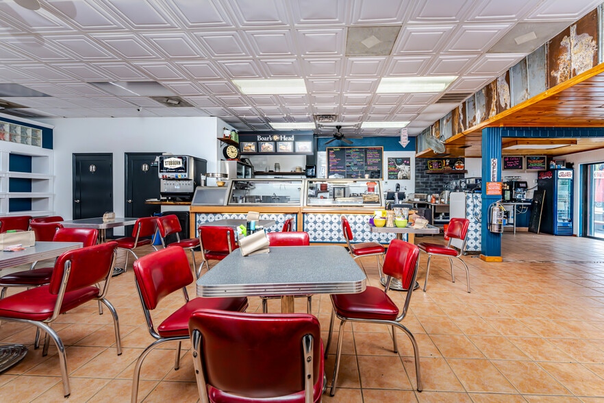 More Photos Of 23064 Harbor View Rd, Port Charlotte Warehouse For Sale