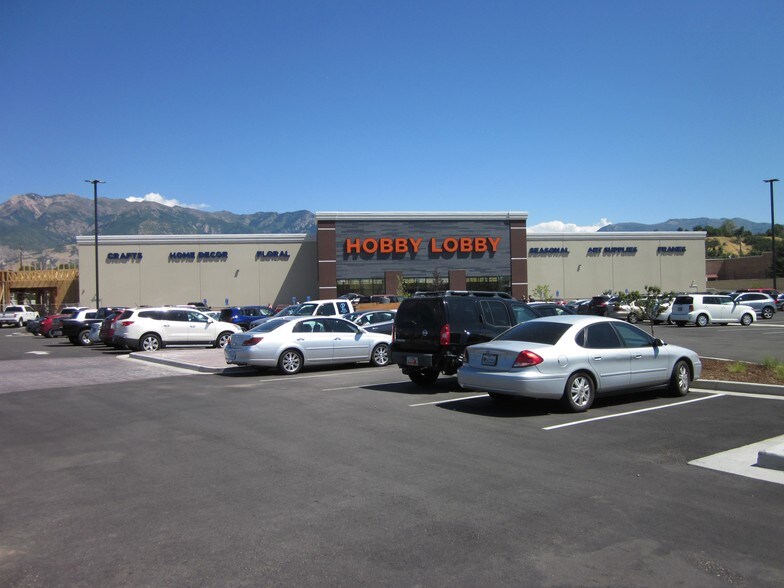 Primary Photo Of 819 W Riverdale Rd, Riverdale General Retail For Lease