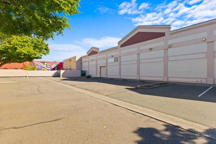 More Photos Of 145 3rd St, Santa Rosa Freestanding For Sale