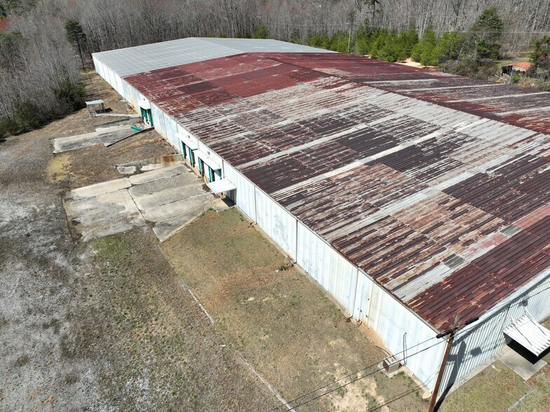 More Photos Of 1011 Drive in Rd, Nathalie Industrial For Sale