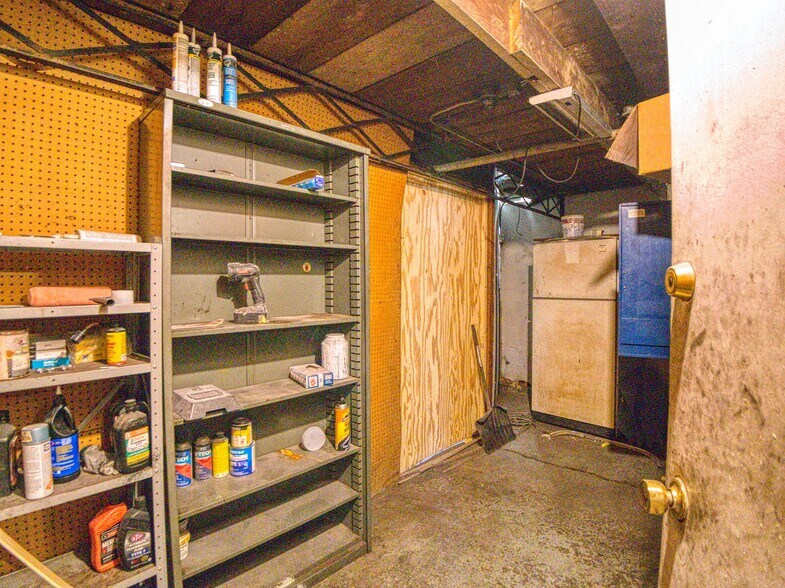 More Photos Of 3901 NE 23rd St, Oklahoma City Auto Repair For Sale