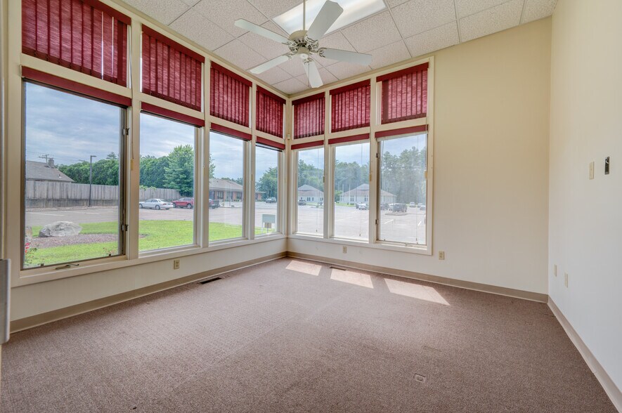 More Photos Of 72 W Stafford Rd, Stafford Springs Medical For Sale