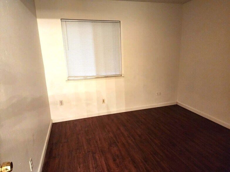 More Photos Of 67 Nedra Ct, Sacramento Apartments For Sale