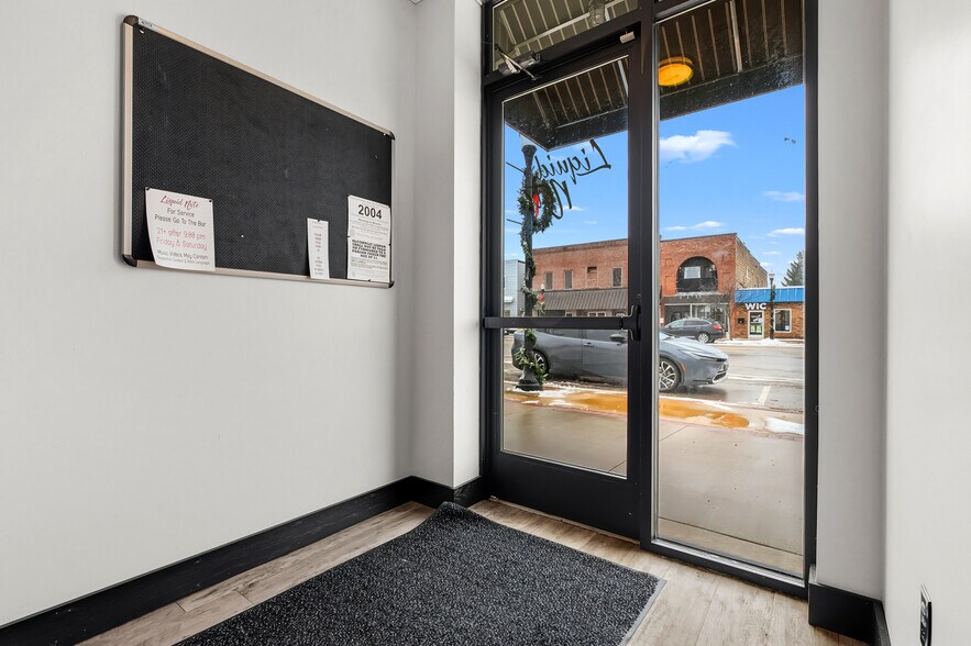 More Photos Of 117 E Allegan St, Otsego General Retail For Sale