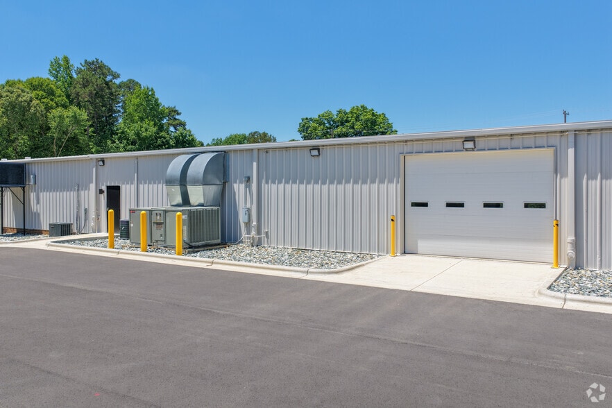 More Photos Of 114 S State St, Haw River Manufacturing For Sale