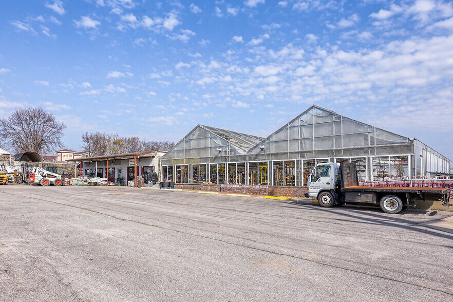More Photos Of , Blue Springs Unknown For Sale