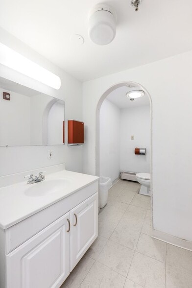 More Photos Of 86 Pleasant St, Marlborough Religious Facility For Sale