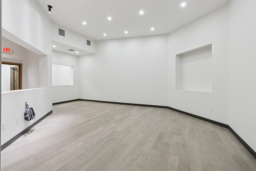 More Photos Of 8411 Parc Pl, Chalmette Office For Sale