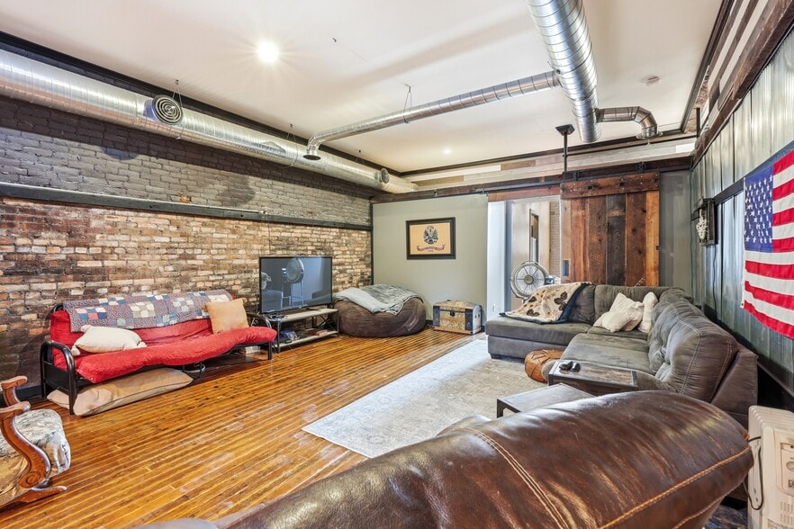 More Photos Of 106 N Orange St, Albion Storefront For Sale