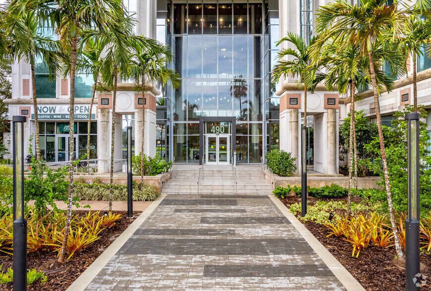 More Photos Of 490 1st Ave S, Saint Petersburg Office For Lease