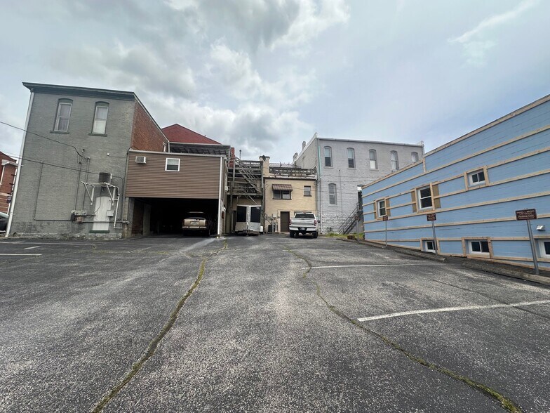 More Photos Of 62 Public Sq, Salem Storefront Retail Office For Sale