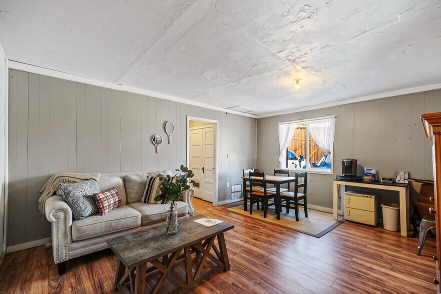 More Photos Of 104 N 3rd St, Kremmling Storefront Retail Residential For Sale