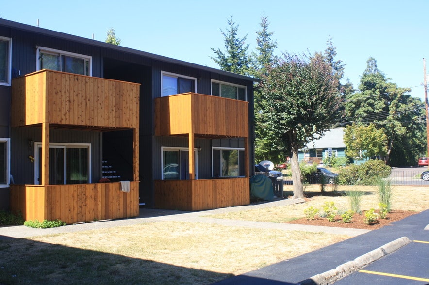More Photos Of 1184 NE Turner Dr, Hillsboro Apartments For Sale