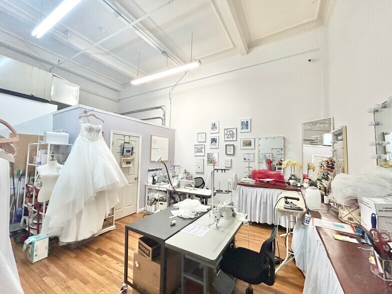 More Photos Of 337-341 N Charles St, Baltimore Multifamily For Sale