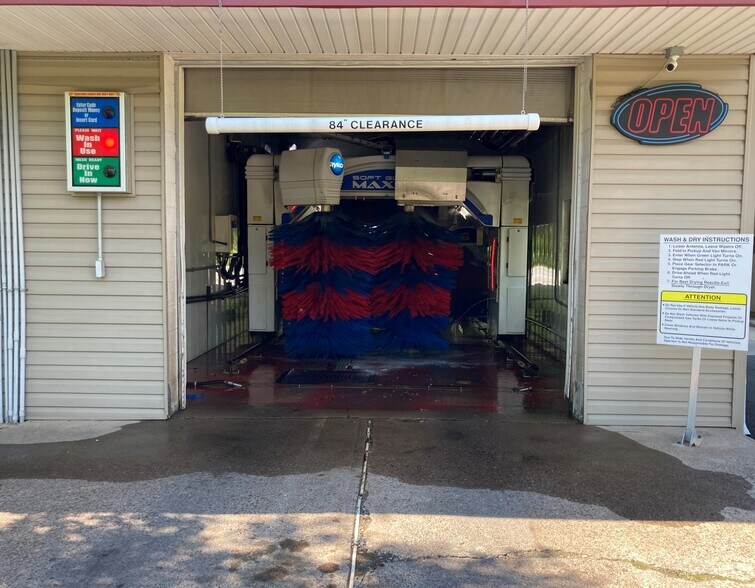 More Photos Of 6152 Paradise Valley Rd, Cresco Carwash For Sale
