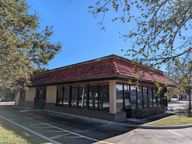 More Photos Of 8680 Us-1, Sebastian Fast Food For Lease