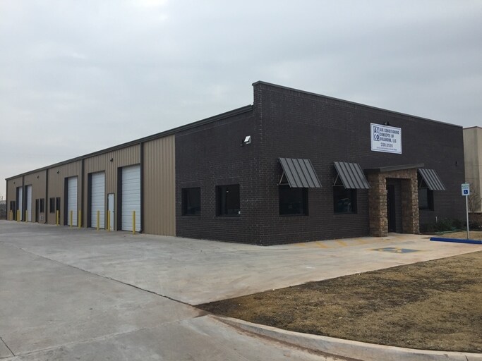 More Photos Of 14624 Metro Plaza Blvd, Edmond Warehouse For Lease