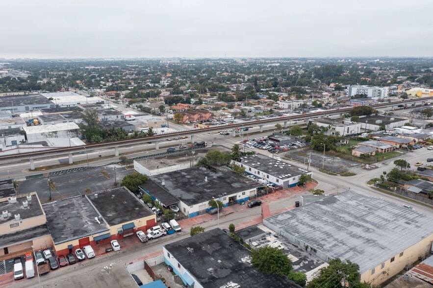 More Photos Of 1040 E 26th St, Hialeah Warehouse For Sale