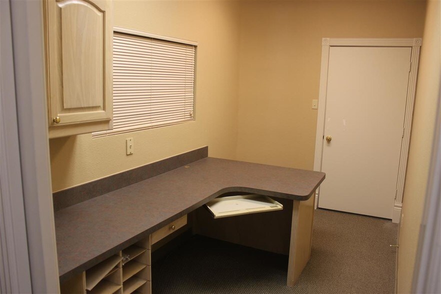 More Photos Of 6407 Colleyville Blvd, Colleyville Medical For Lease