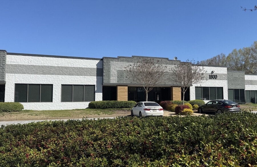 More Photos Of 3800 Camp Creek Pky SW, Atlanta Unknown For Lease