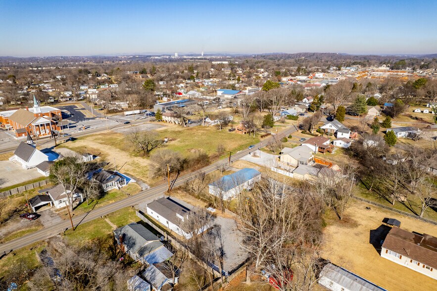 More Photos Of 2336 Old Knoxville Pike, Maryville Light Manufacturing For Sale