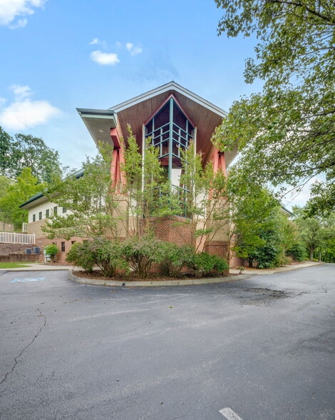 More Photos Of 2025 Meadowview Pky, Kingsport Medical For Lease