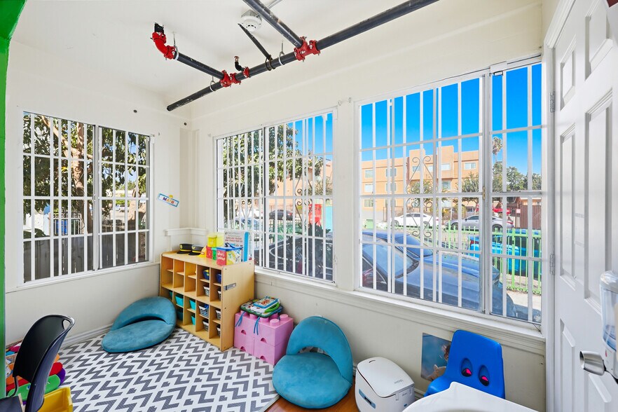 More Photos Of 522 W VERNON Ave, Los Angeles Daycare Center For Sale