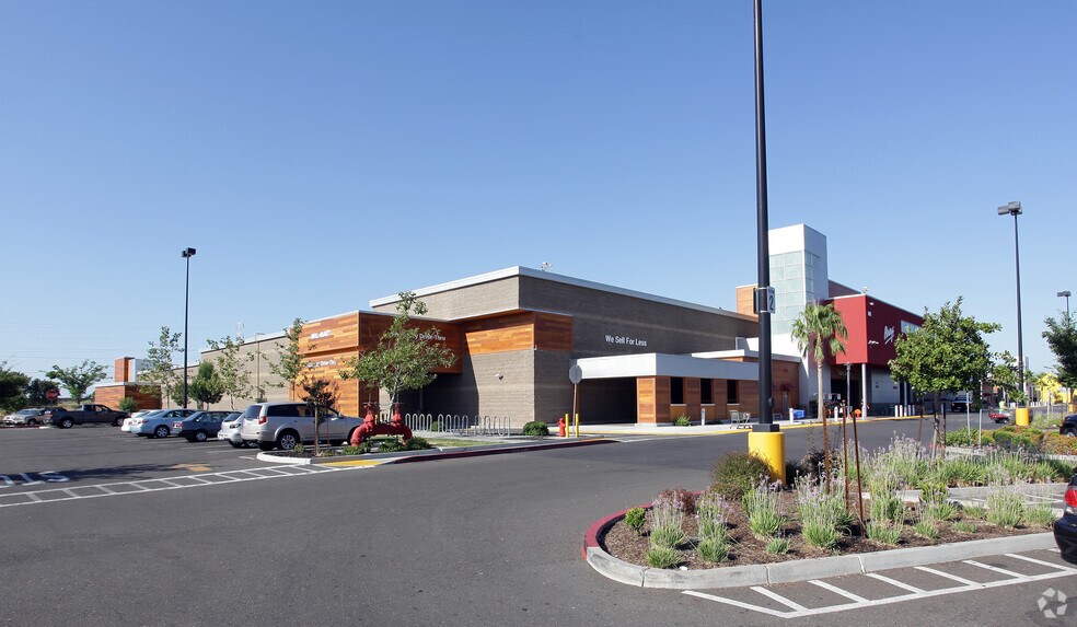 More Photos Of Riverpoint Cir @ Reed Avenue, West Sacramento Unknown For Lease