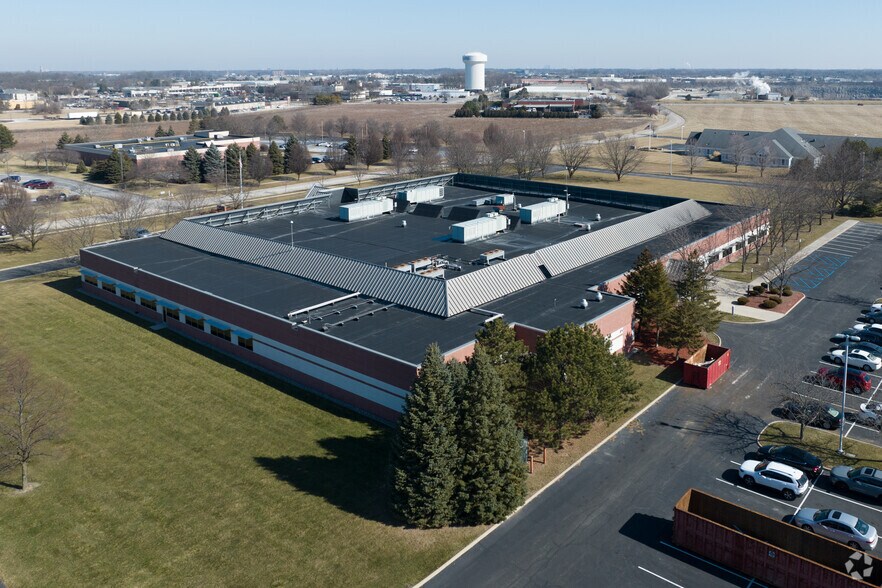 More Photos Of 580 Longbow Dr, Maumee Office For Lease