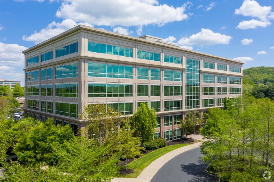 More Photos Of 725 Cool Springs Blvd, Franklin Office For Lease