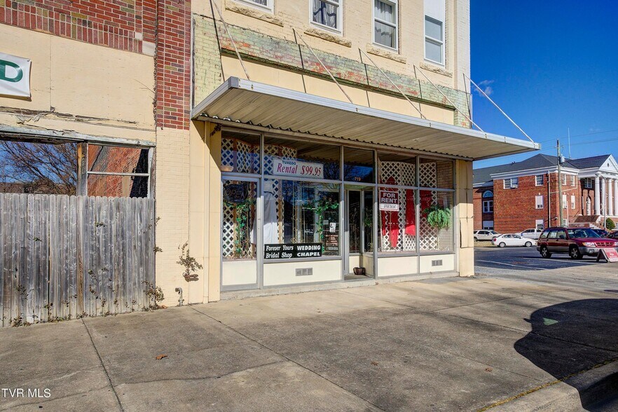More Photos Of 719 E Elk Ave, Elizabethton Storefront Retail Residential For Sale