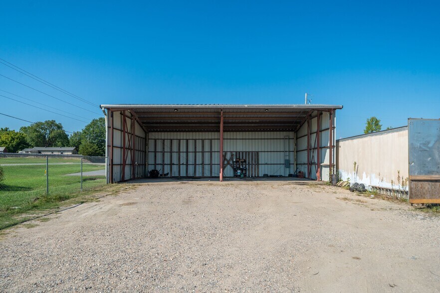 More Photos Of 679 Highway 365, Mayflower Office For Sale