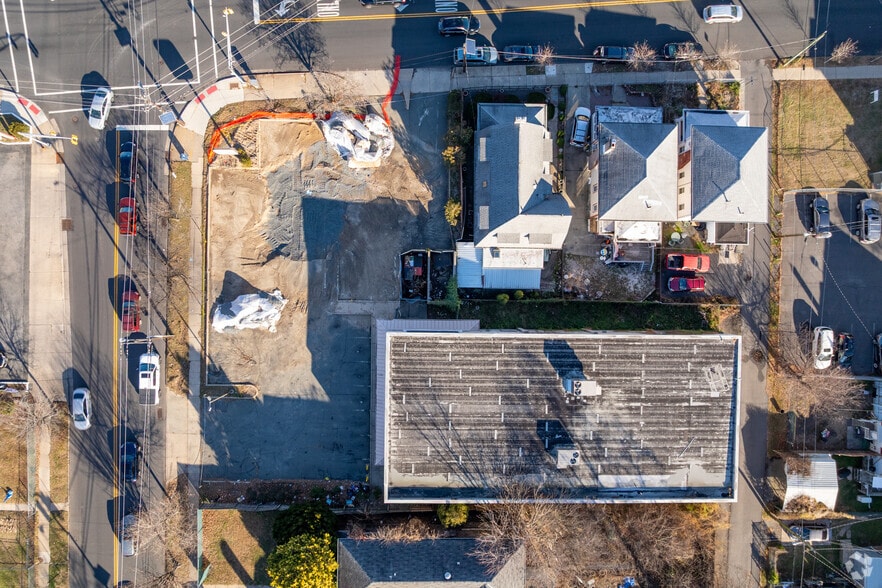 More Photos Of 739 Greenwood Ave, Trenton Freestanding For Lease