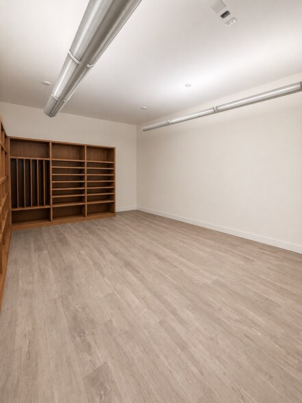 More Photos Of 201 N Ocean Dr, Hollywood Storefront Retail Office For Lease