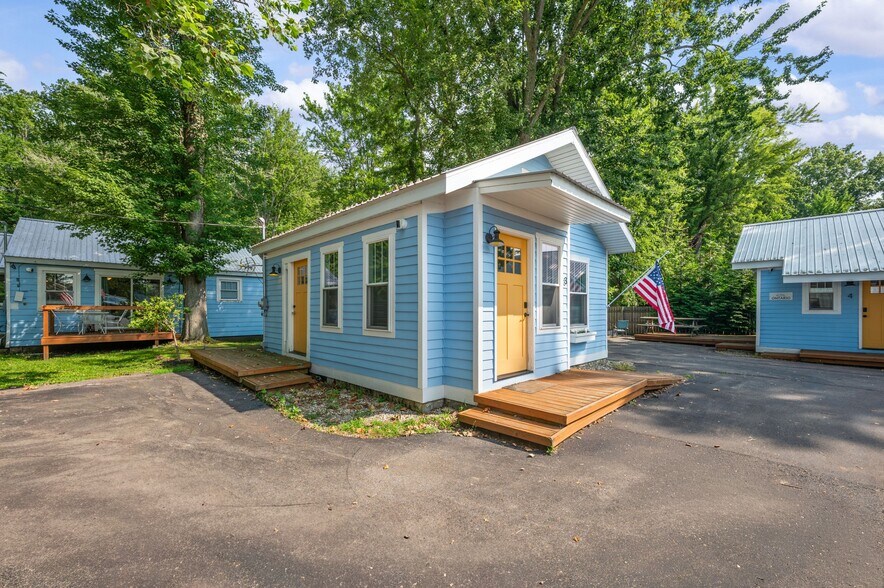 More Photos Of 5358 Paw Paw Lake Rd, Coloma Apartments For Sale