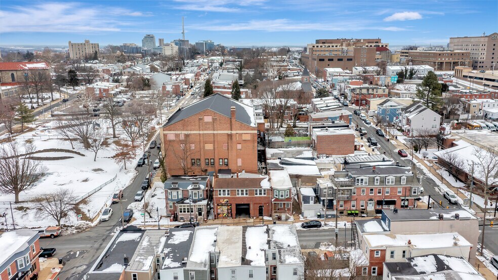 More Photos Of 804 N Lincoln St, Wilmington Storefront Retail Residential For Sale