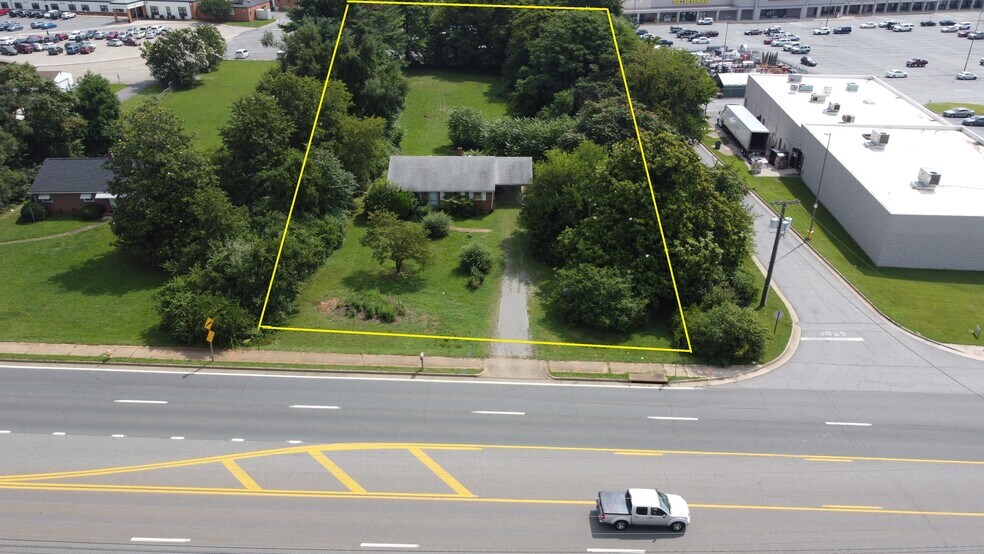 More Photos Of 4023 S Amherst Hwy, Madison Heights Office Residential For Sale