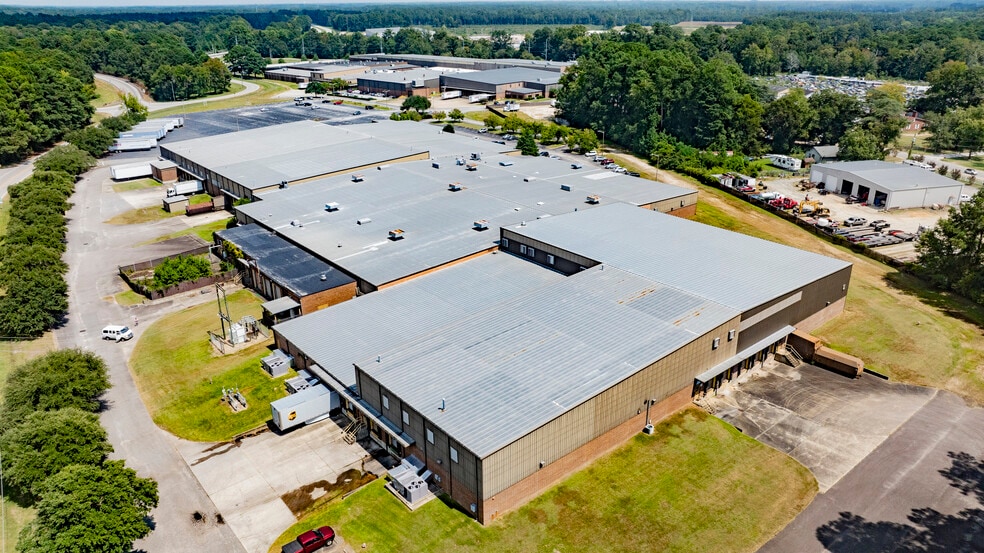 More Photos Of 719 Dunn Rd, Fayetteville Warehouse For Sale
