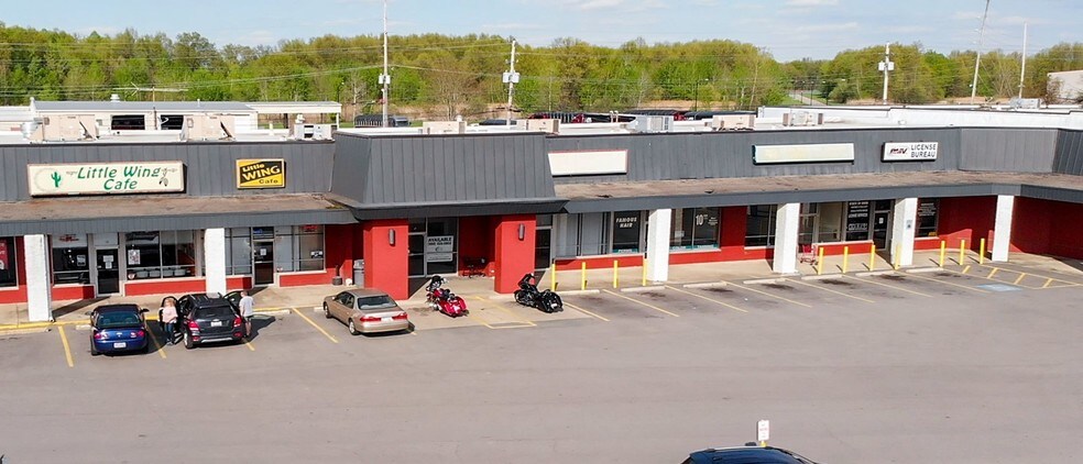 More Photos Of 2700-2790 Mahoning Ave NW, Warren Storefront For Lease