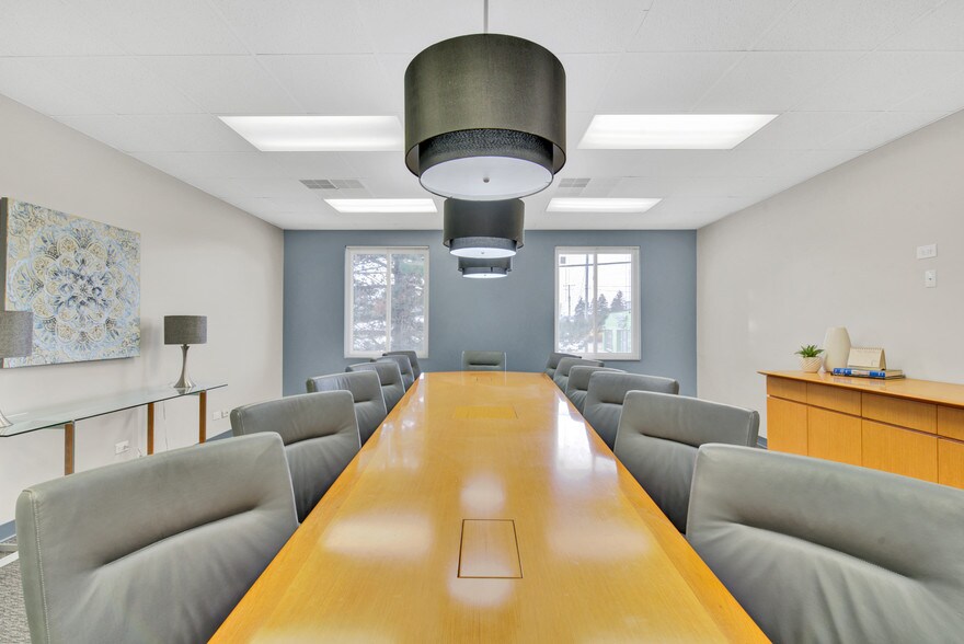 More Photos Of 999 N Main St, Glen Ellyn Office For Lease