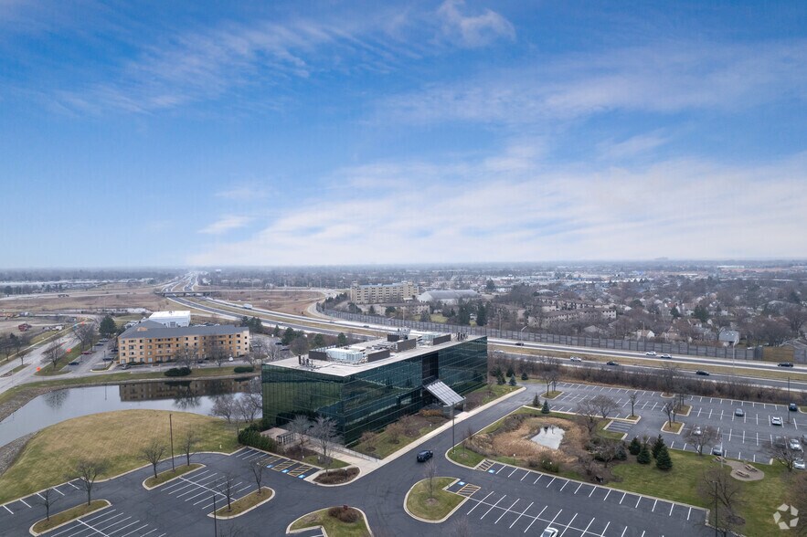 More Photos Of 3800 N Wilke Rd, Arlington Heights Office For Sale