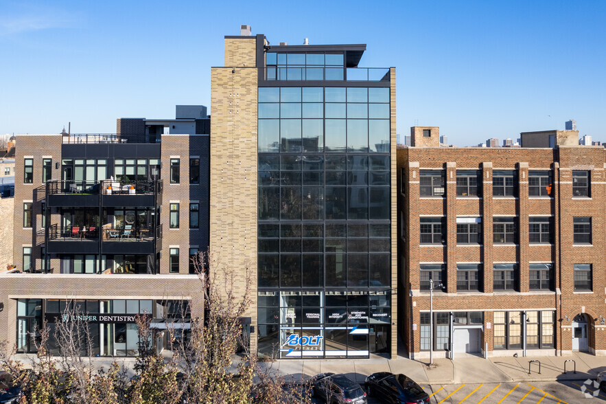 Primary Photo Of 4545 N Ravenswood Ave, Chicago Loft Creative Space For Lease