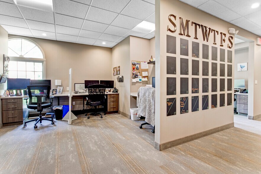 More Photos Of 69 Monroe Ave, Pittsford Office For Lease