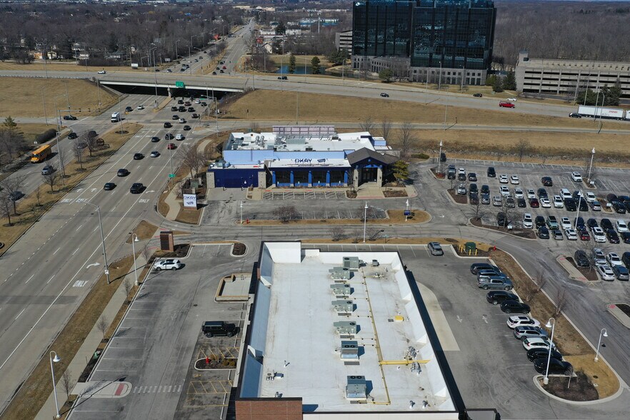 More Photos Of 781 N Milwaukee Ave, Wheeling Restaurant For Lease