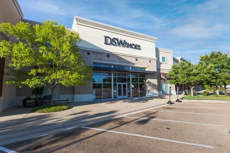 More Photos Of 144-277 Market St, Flowood Storefront For Lease