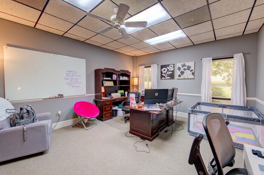 More Photos Of 475 Industrial Dr, Lexington Showroom For Sale
