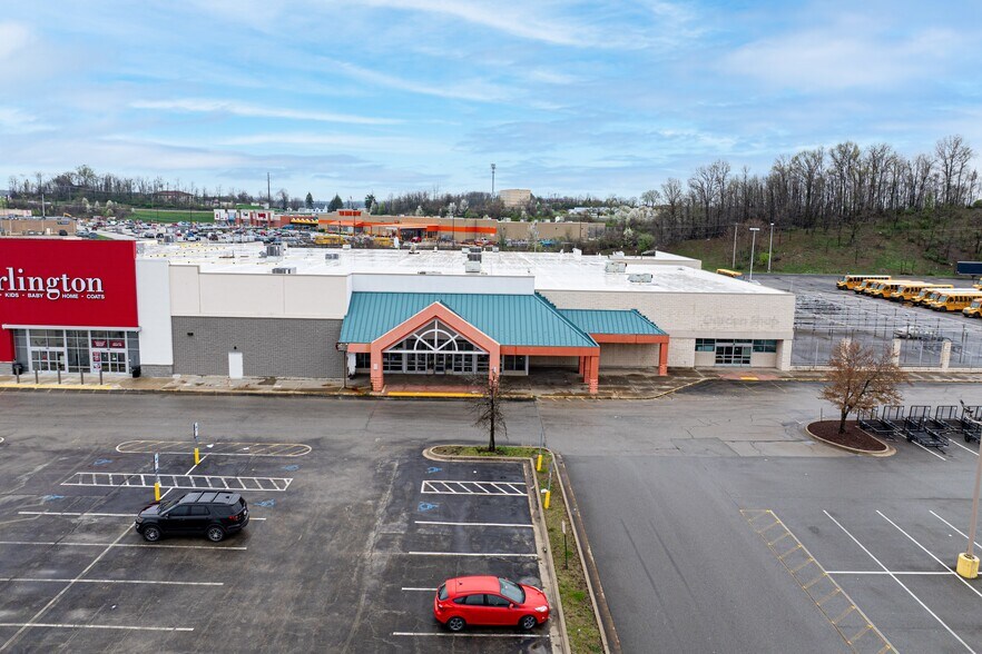 More Photos Of 99 Matthew Dr, Uniontown Freestanding For Lease